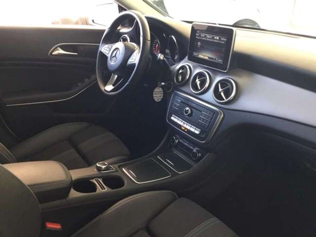 MERCEDES CLA CLASS (00/00/0) - 